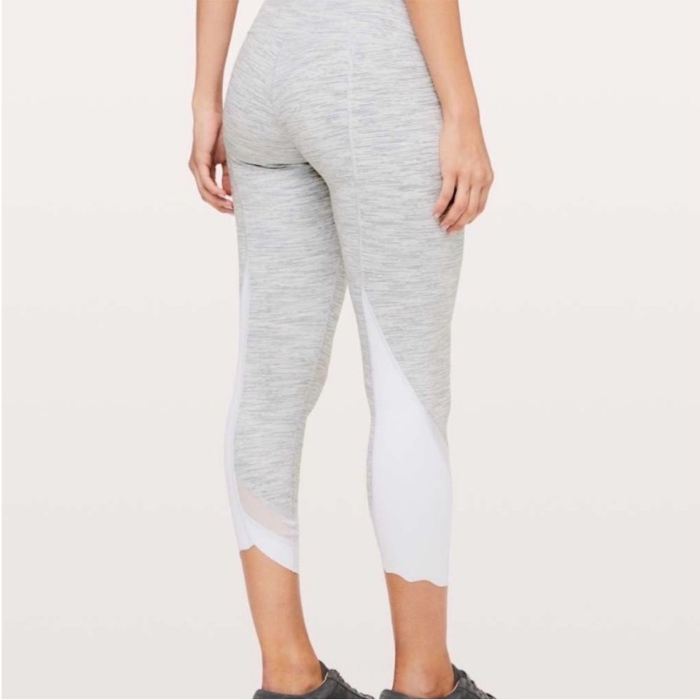Lululemon Wunder Under Crop Scallop Special Edition Leggings 23”